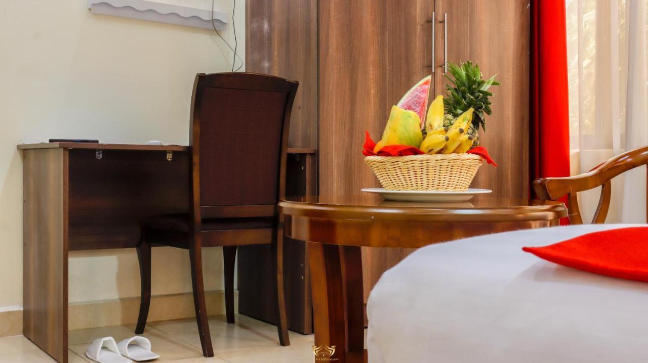 Millsview Hotels In Kisumu Esterno foto